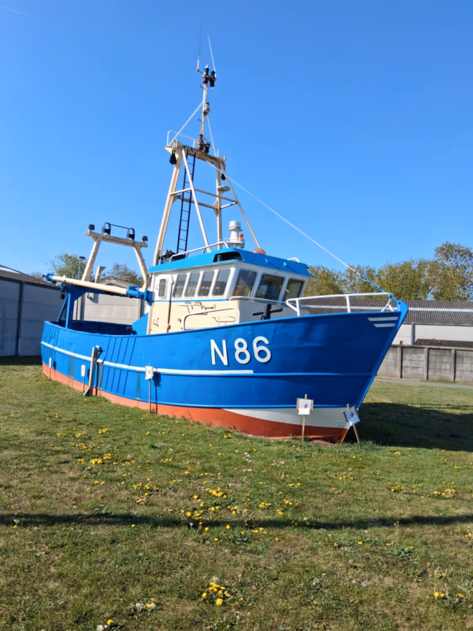 Zeilboot in de jachthaven van Nieuwpoort