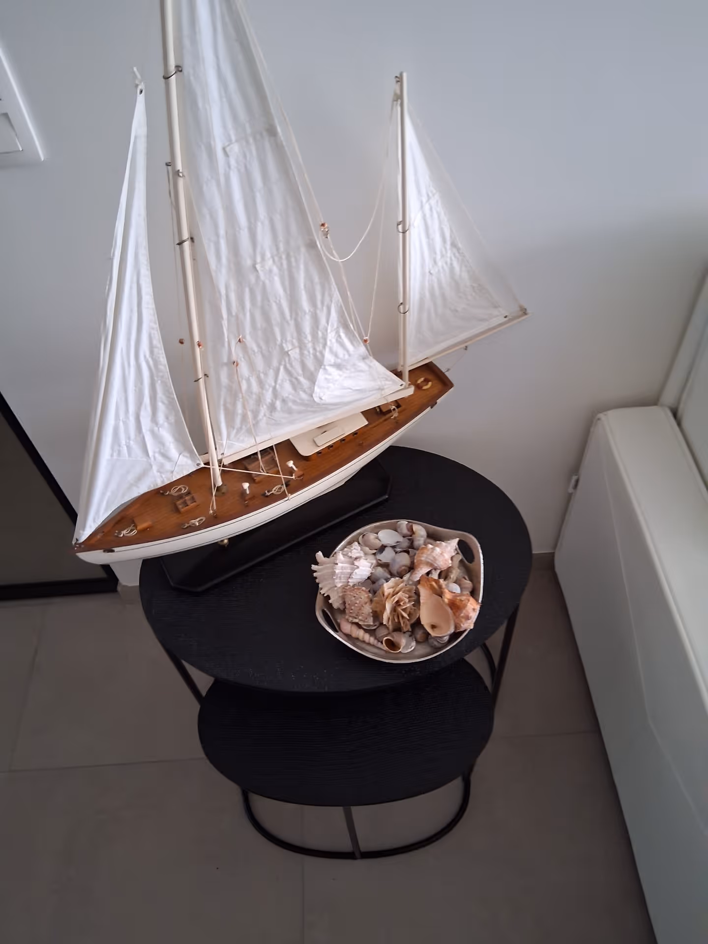 Boottocht en schelpen aan de kust